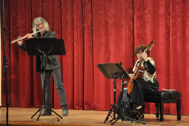 duo Crescendo-Serbia Vesna Petkovic Guitar Flute Zlatkovic.JPG