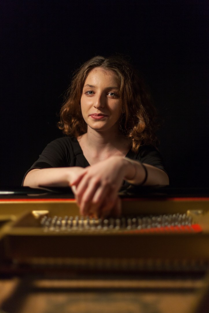 Martina Consonni was born in Como (Italy) on October 16th, 1997. She began studying piano when she was 6 years old and at the age of 14 she received a Diploma in Piano with full marks and the highest honors from the Vittadini C.jpg