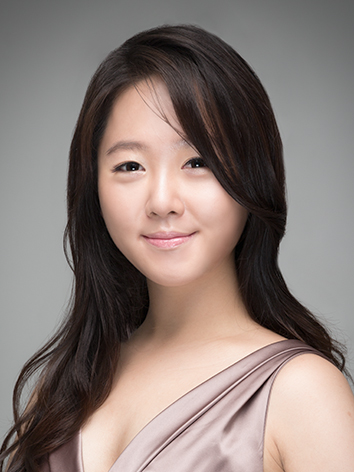 Juri Jung Soprano _반명함.jpg